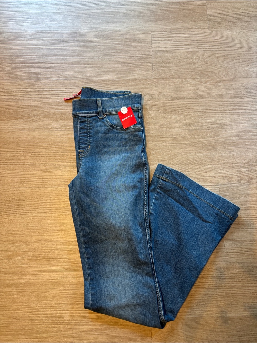 NWT Spanx Women’s M Petite Flare Jean Medium Wash Vintage Indigo